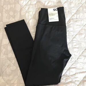 🐝5/$25🐝 NWT SO mid rise 7/8 black legging size small